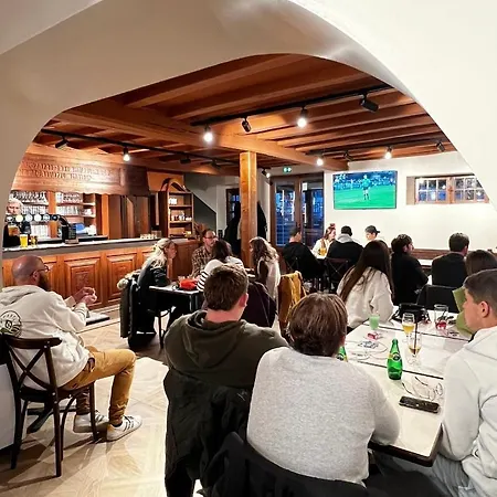 伊利萨尔迪亚餐厅酒店 2*